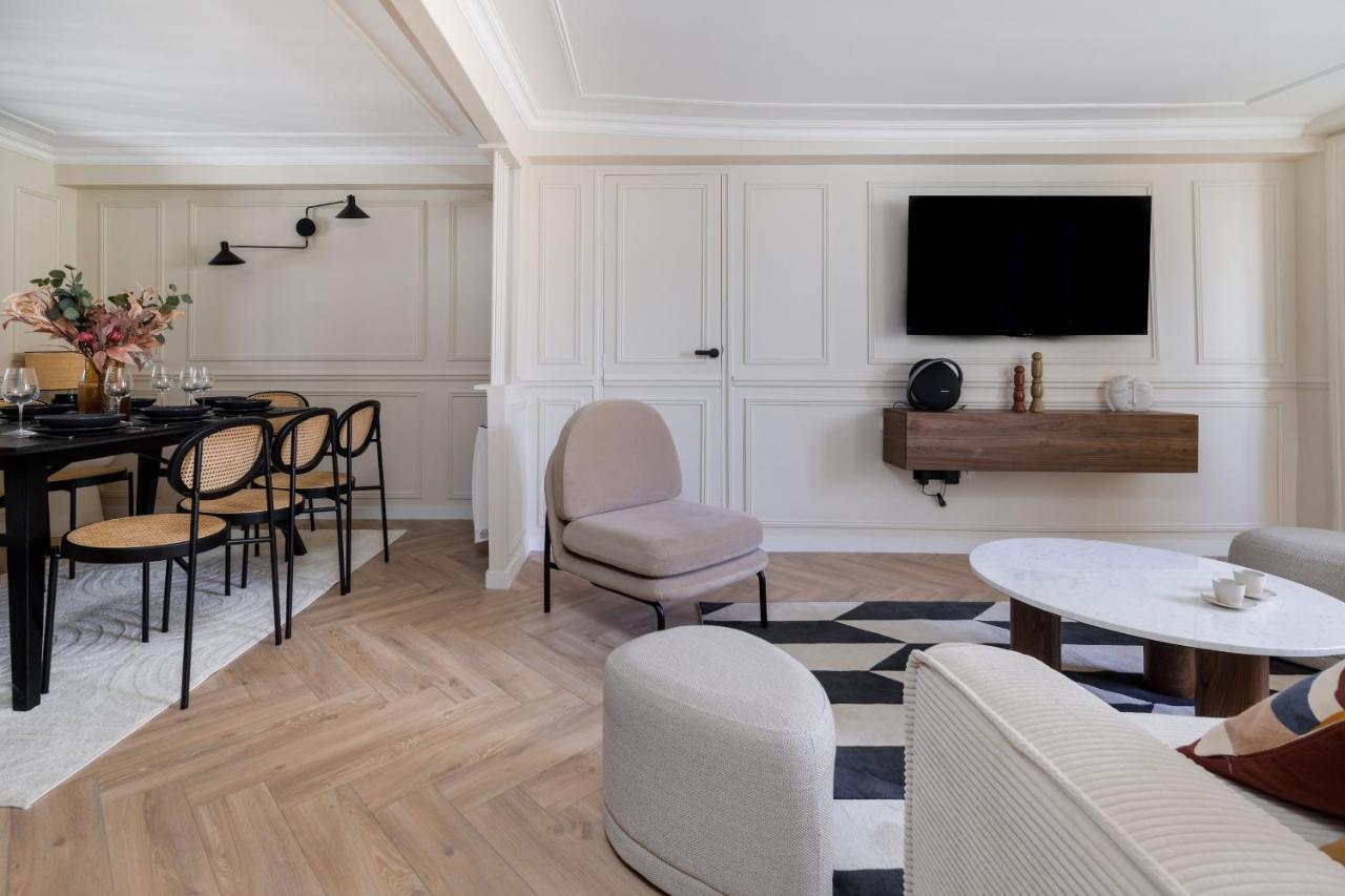 Poetic Stay - Louvre Париж Экстерьер фото