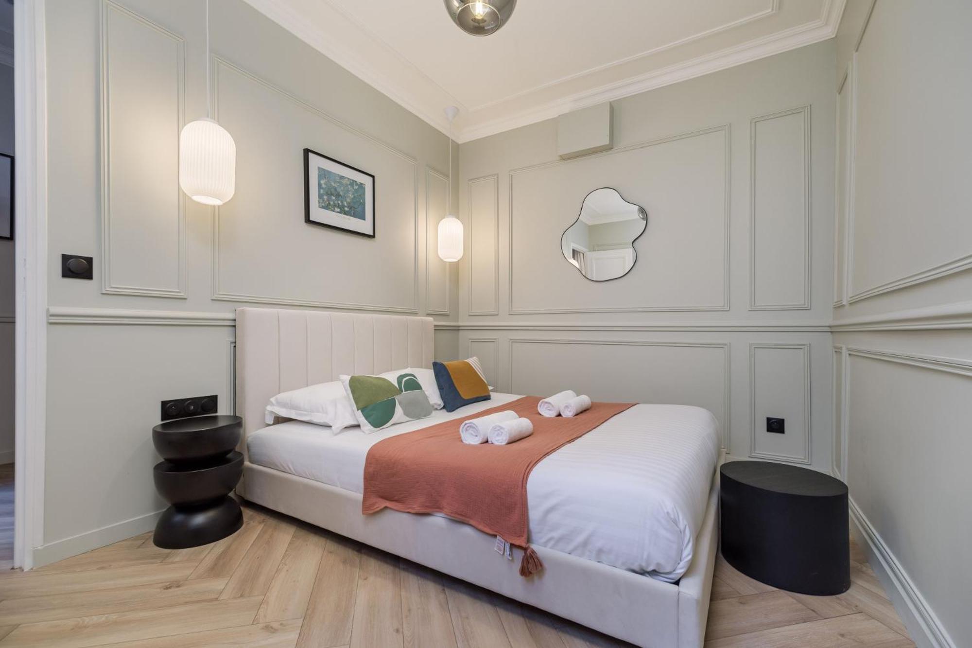 Poetic Stay - Louvre Париж Экстерьер фото